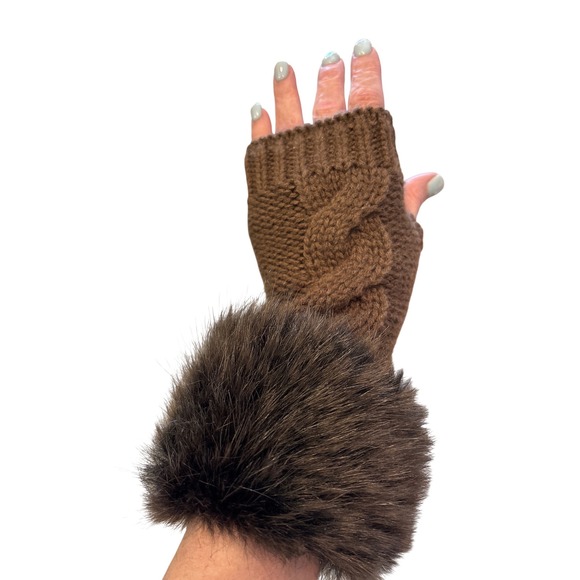Accessories - Glove Faux Fur Fingerless Gloves Knit Brown Faux Fur Trim Cozy Winter Women NWOT